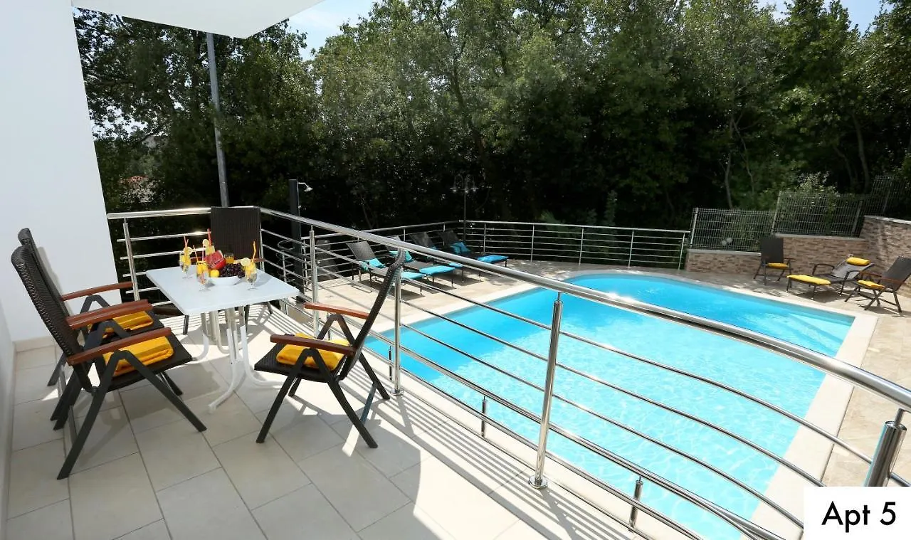 Villa Dragi With Pool, Sauna, & Whirlpool Abbázia Apartman