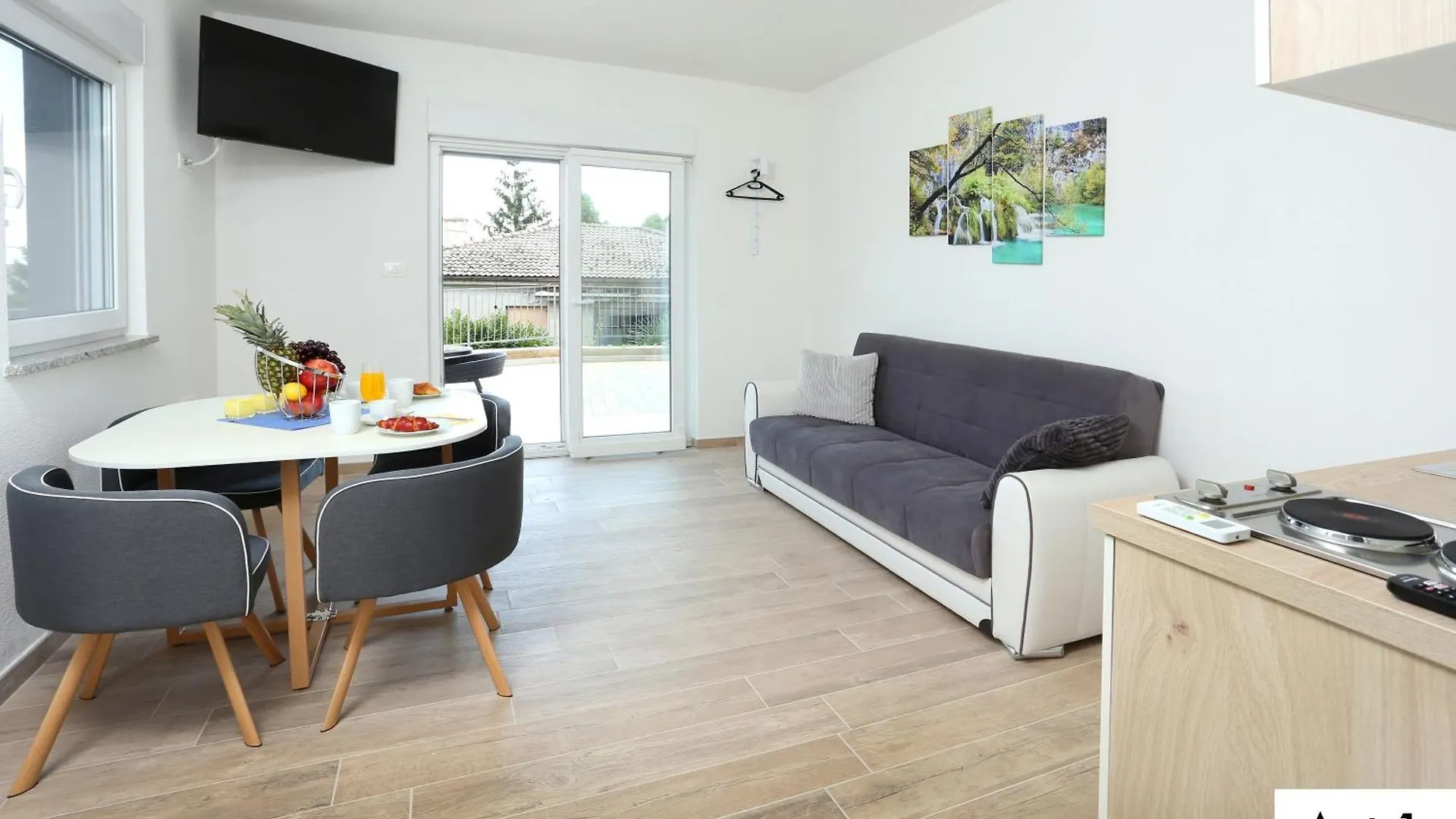 Villa Dragi With Pool, Sauna, & Whirlpool Abbázia Apartman