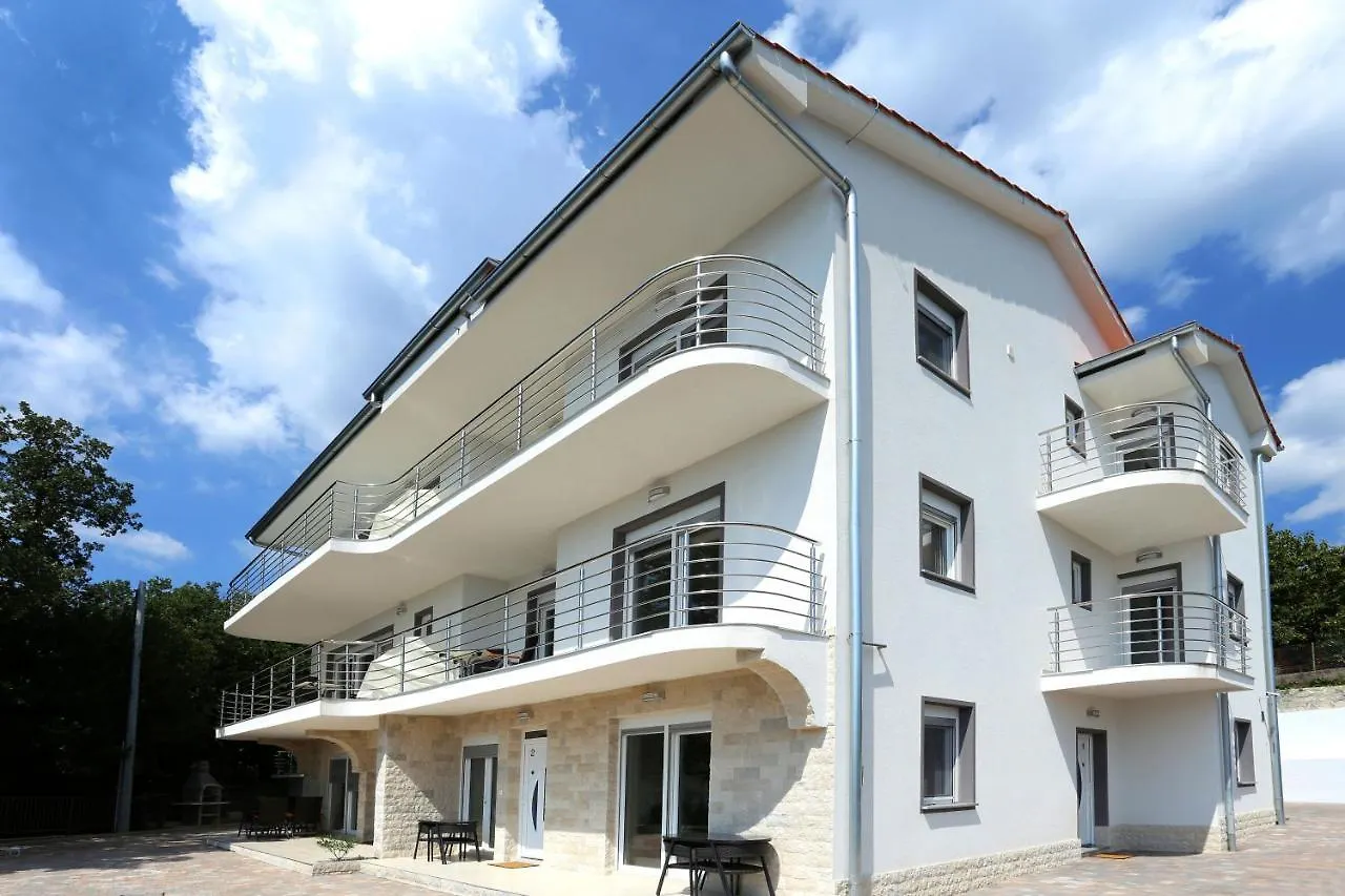 Villa Dragi With Pool, Sauna, & Whirlpool Abbázia
