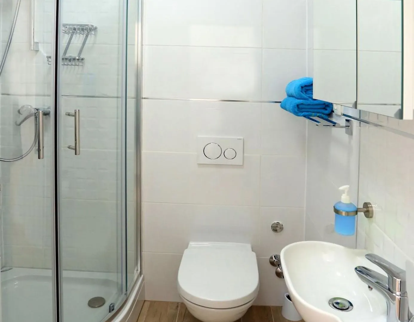 Villa Dragi With Pool, Sauna, & Whirlpool Abbázia