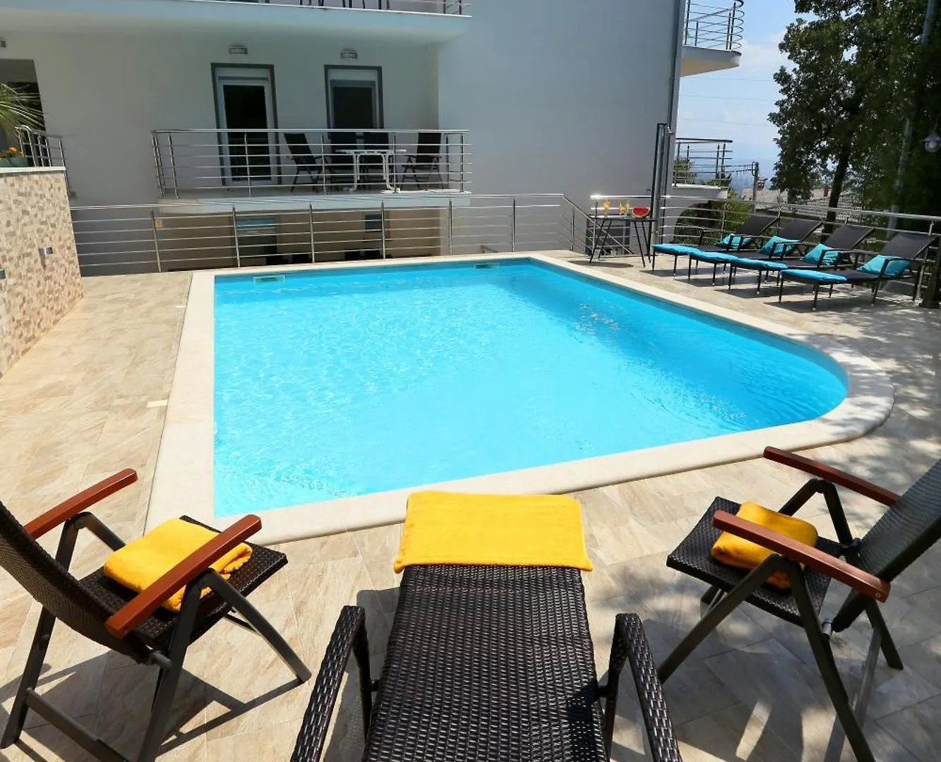 Villa Dragi With Pool, Sauna, & Whirlpool Abbázia