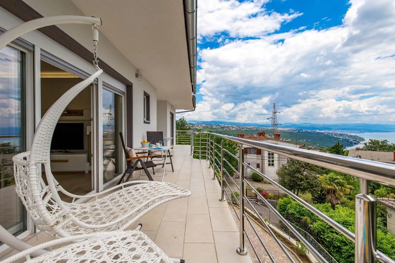 Villa Dragi With Pool, Sauna, & Whirlpool Abbázia Apartman